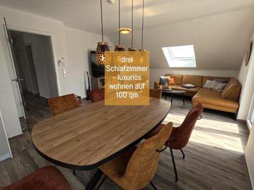 Hockelheim Apartment | FeWo Sternentraum Northeim - modern, gemütlich & großzügig - 100qm - 3 Schlafzimmer - bis 6 Gäste - Babies reisen gratis - Balkon, Garten & Grill - Klimaanlage, Raffstores & Fußbodenheizung - Smart-TV - Küche mit Backofen, Induktionsherd & Spühlmaschine