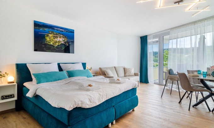 Uhldingen-Muehlhofen Apartment | Fewo Uhldingen - Pool for Families