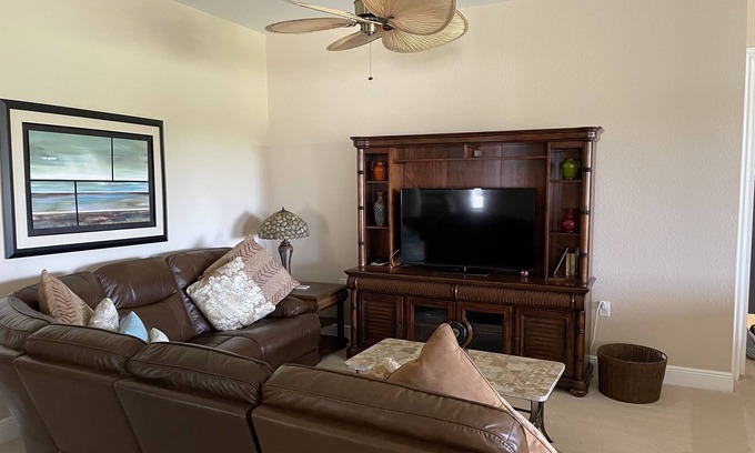 Naples House | Fiddler's Creek Fun and Relaxation in Style at Cherry Oaks Tr.
