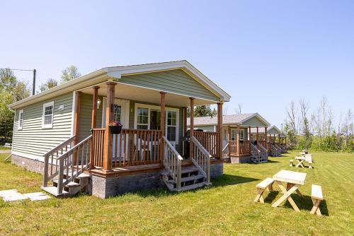 Brackley Beach Apartment | Fiddler's Green Country Cottages