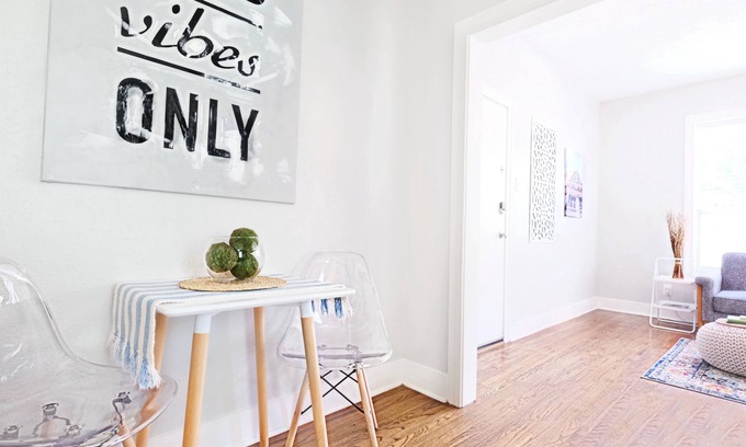 Lower Greenville Apartment | FIFA Ready The Dallas Native Arboretum Tickets Included
