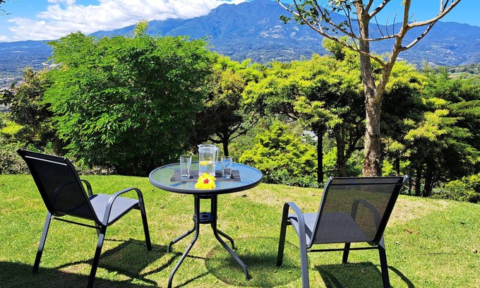 Jaramillo Other | Finca Bocas del Mar: the unique experience of your own private coffee estate