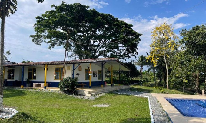 La Tebaida House | FINCA CORCEGA
