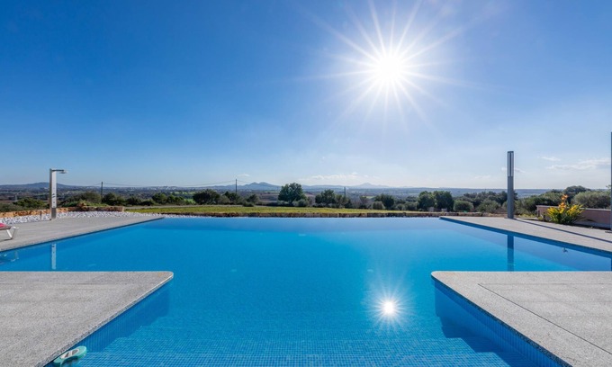 Manacor Villa | Finca Sa Montanyeta with Mountain View, Pool & Wi-Fi