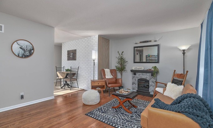 Waldron House | Find Your Mojo Ranch - 2K sqft home with 2 living rooms, game room, fenced yard