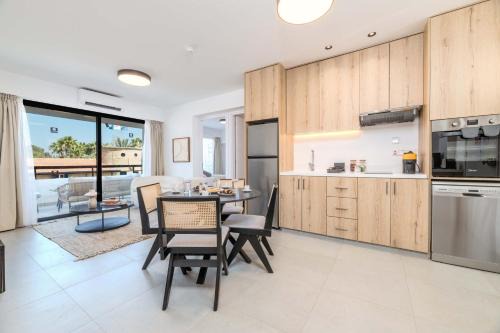 Larnaca Apartment | Finikoudes Marina View 102