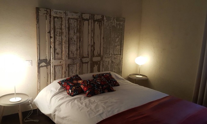 Quartier des Espesses House | Fiona : Chambre d'Hotes du Mas Corbiere