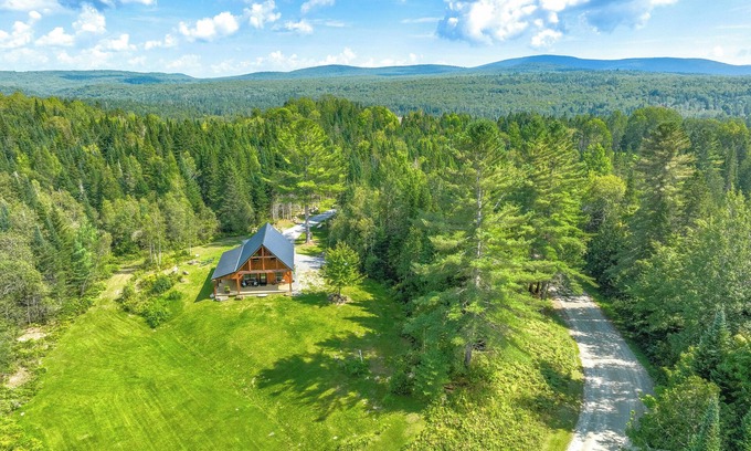 Stannard Cabin | Fire Pit & Views: Pet-Friendly Vermont Cabin