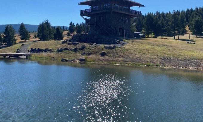 Ennis Cabin | Fire Tower on Fire Tower Ranch in Ennis Montana
