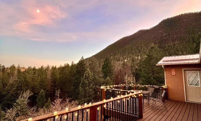 Cascade-Chipita Park House | Fireplace, Large Deck with Panoramic Views, 3BR + 3BA, new carpet and blinds