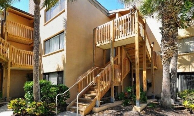 Siesta Key House | Firethorn 312 - 2 Bedroom Condo with Private Beach with lounge chairs & umbrella provided, 2 Pool.