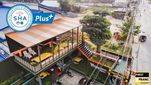 Ko Pha-ngan Hotel | First and Frang Hotel - Koh Phangan