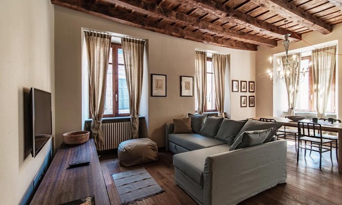 Como City Centre Apartment | First - by MyHomeInComo