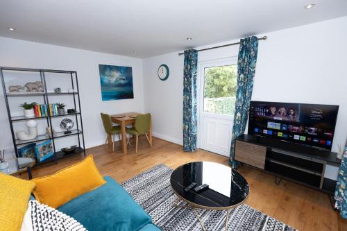 Brandon Apartment | First Class Flat