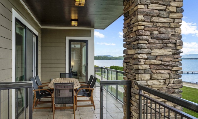 Sandpoint Condo | First Floor w/Lanai Access - Seasons at Sandpoint