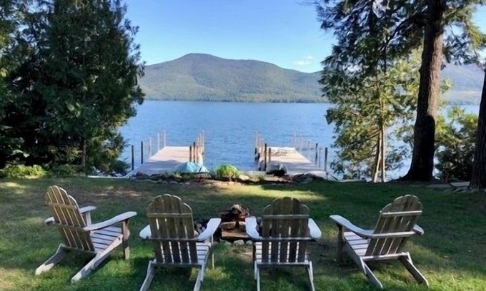 Diamond Point House | Fish Point Hideaway – Lakefront Retreat with 6 Bedrooms & 4 Baths on Lake George