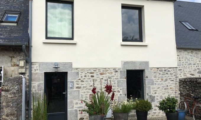 Regnezville-sur-Mer House | Fisherman's cottage, charming village