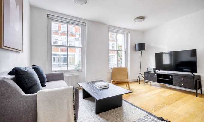 Fitzrovia Apartment | Fitzrovia 2BR on Tottenham Crt Rd, nr. Oxford Str. Shops, by Blueground