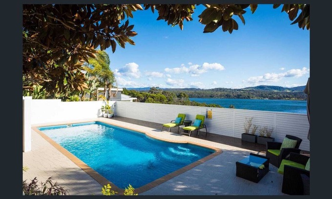Merimbula House | Five Bedroom House with Pool - Sleeps up to 12