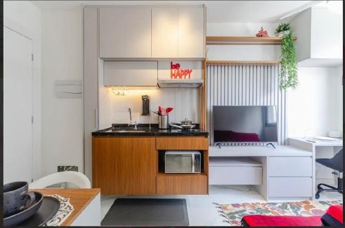Pinheiros Apartment | FL1110 · Little Barcelona, lado da Faria Lima, com piscina.
