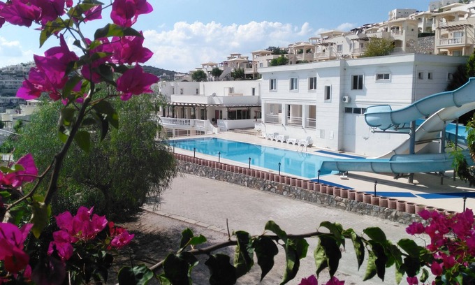 Bogazici Apartment | Flamingo Country Club Short-term Apartment Rental, Bodrum, Anemon