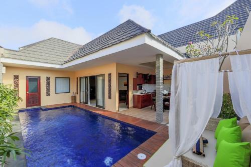 Pecatu Villa | Flamingo Dewata Pool Villa Uluwatu