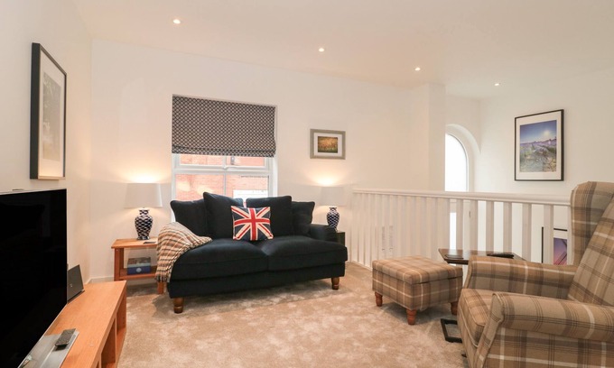 Bournemouth Cottage | FLAT 2 in Bournemouth