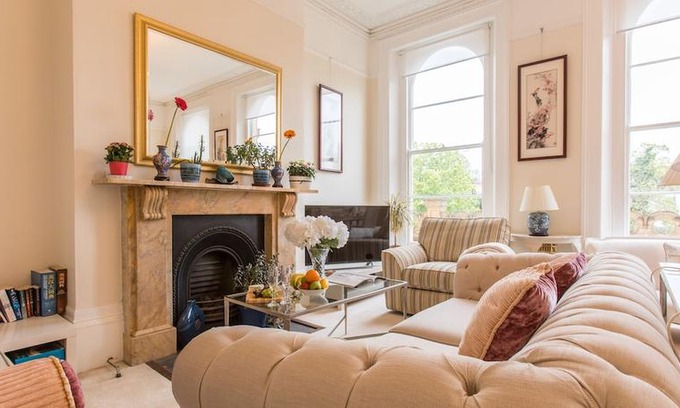 Montpellier Apartment | Flat 3, 6 Lypiatt Terrace Cheltenham Gloucestershire Gl50 2sx