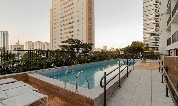 Sao Paulo Apartment | Flat 306, a 3-minute walk from Allianz Parque in Perdizes, with air conditioning and a swimming pool