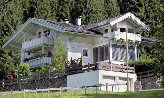 Hopfgarten im Brixental Apartment | Flat in a panoramic location and close to the ski bus