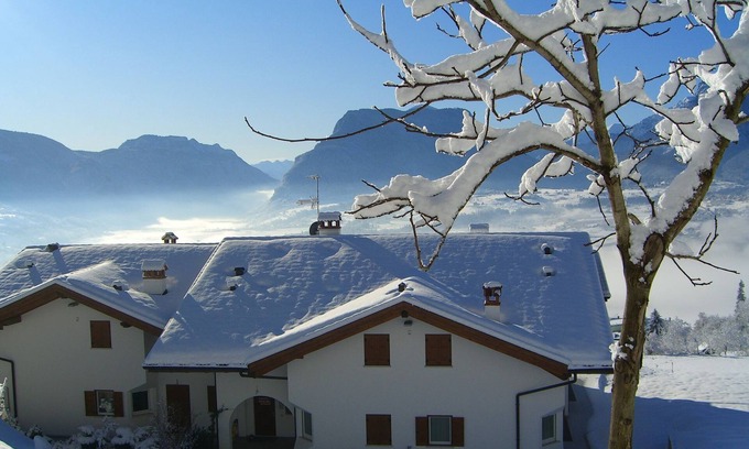 Stenico Villa | Flat in villa with swimming pool with sunroof