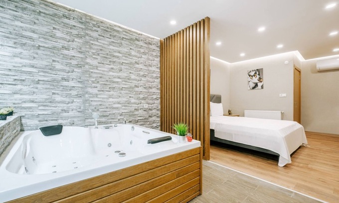 Yakuplu Apartment | Flat w Jacuzzi 2 min to Metro, Near Marmara Park