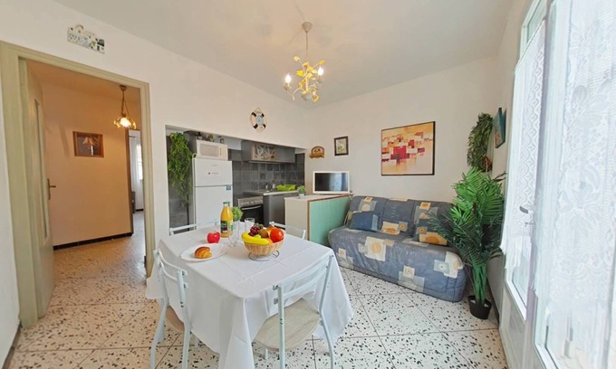 Fleury Apartment | Flat with balcony front the beach.