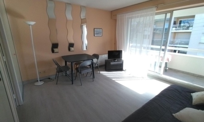 Arcachon Apartment | Flat with BALCONY 50m from the BEACH