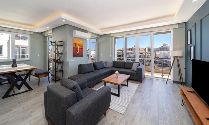Lara Apartment | Flat with Walking Distance to Beach in Antalya
