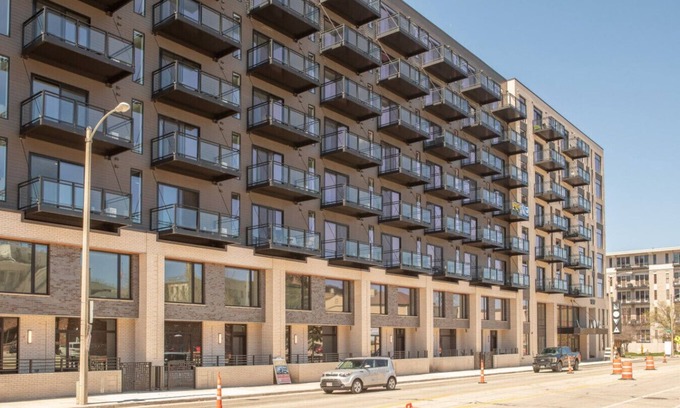 East Town Apartment | Flexhome East Side 1BR NO3 - Balcony+Pool+Gym