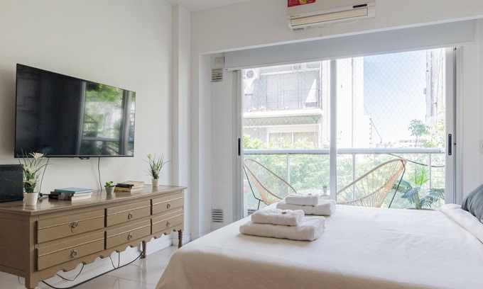 Balvanera Apartment | Fliphaus + Ayacucho 400 - Petit Apt 'B'