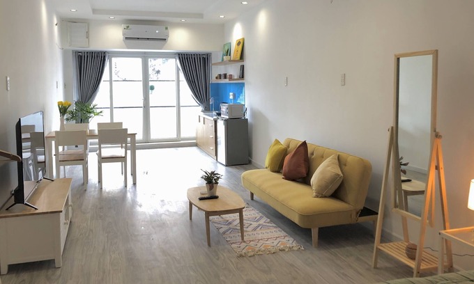 District 3 Apartment | ♫♬Floral Mustard lovely Room in SaiGon Center 3per
