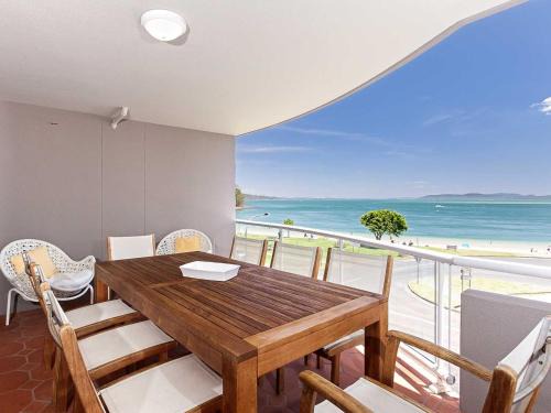 Nelson Bay Apartment | Florentine 12 WI FI Aircon spectacular views
