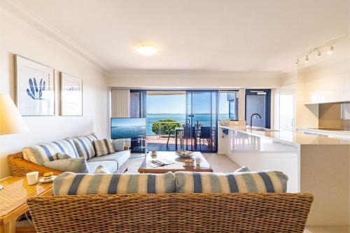 Nelson Bay Apartment | Florentine 14 - 11 Columbia Close Aircon Wifi unsurpassed water views