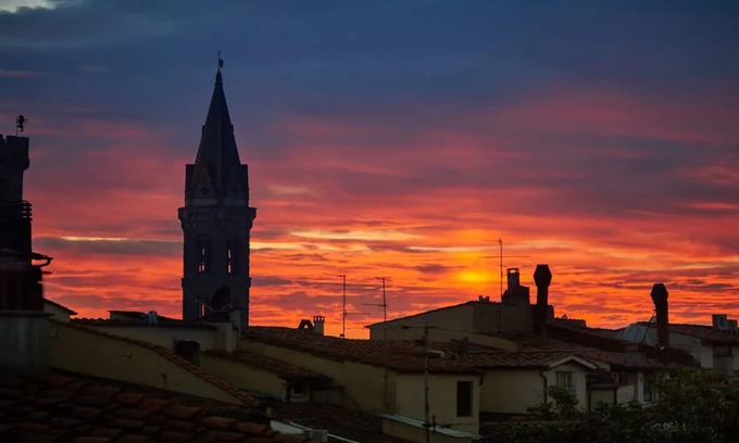 Verona City Centre Apartment | FLORENTINE PENTHOUSE FILLED WITH OLD WORLD CHARACTER AND A DREAM VIEW OF DOUMO