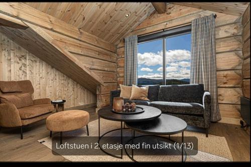 Rauland House | Flott moderne hytte i Holterdalen, 4 soverom, 2 bad, Jacuzzi, garasje