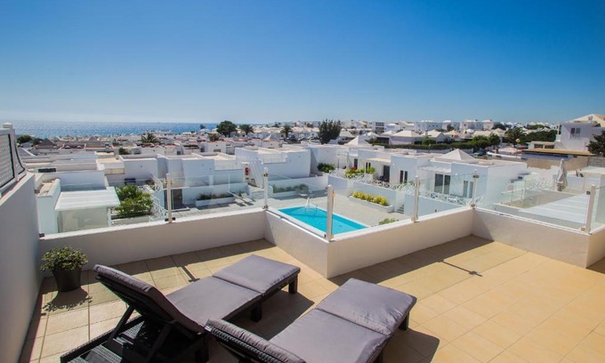 Playa del Cable Apartment | Flower Beach Suite 25
