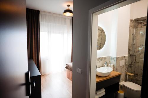 Otopeni Apartment | Fly&stay at George`s