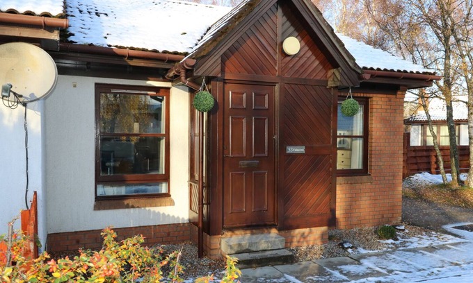 Aviemore House | FOINAVEN, pet friendly, with a garden in Aviemore