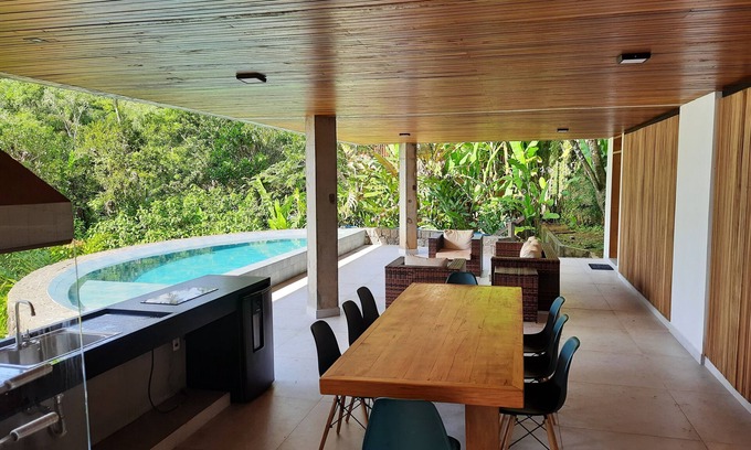 Costa Verde House | Foot in the sand exclusive beach with stunning views next to Praia Vermelha do Sul