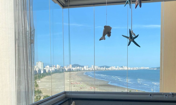 Jose Menino Apartment | Foot 💙🦶🏾 🦶🏾💙💙in the sand 🏖 our backyard is the beach! ! ⛱⛱⛱🌴🌴🌴💙💙💙