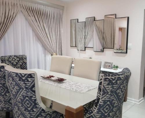 Maseru House | Foothill home