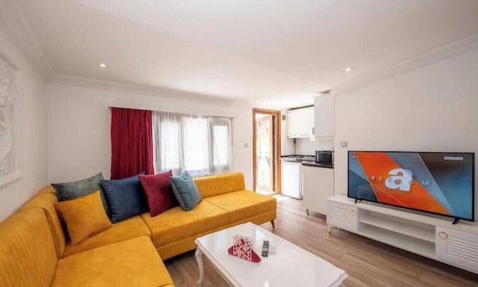 Taksim Apartment | FOR 12 PERSON - 2 Minutes to Taksim Square