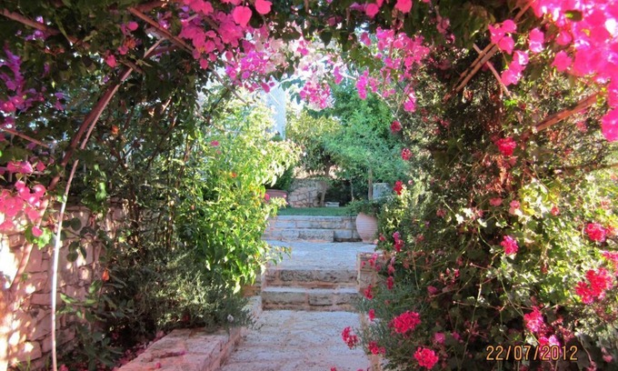 Prines Villa | For Digital Nomads, Retired people, families, with private pool, view, beaches.